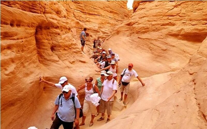 Canyon Salama Jeep Safari in Sinai Desert & Dahab Snorkeling - Participant Restrictions