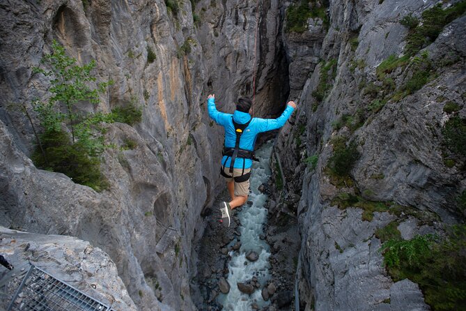 Canyon Swing With OUTDOOR - Safety Equipment and Precautions