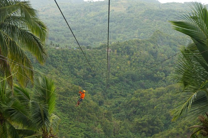 Canyoneering Experience in Kawasan Falls With Lunch - Homemade Filipino Lunch Provided