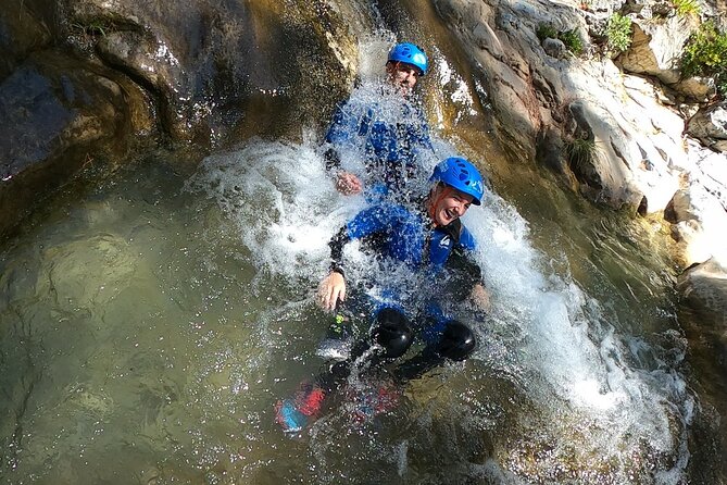 Canyoning Adventure Rio Verde in Granada - Group Size and Safety Measures