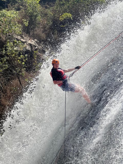 Canyoning Dalat Full Option With Lunch And Hot Chocolate - Picnic Lunch and Refreshments