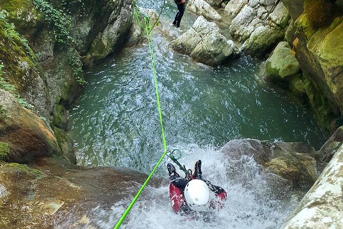 Canyoning Discovery of Versoud in Vercors - Grenoble - Guided Exploration