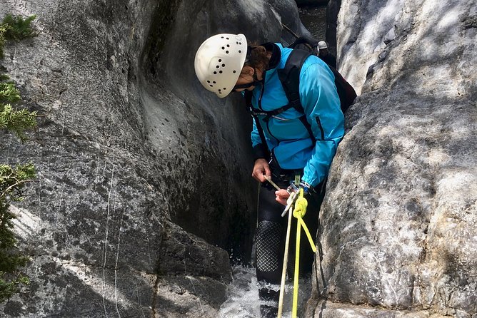 Canyoning Half Day - Heart Creek Canyon (Beginner Level) - Beginner-Level Canyoning Experience