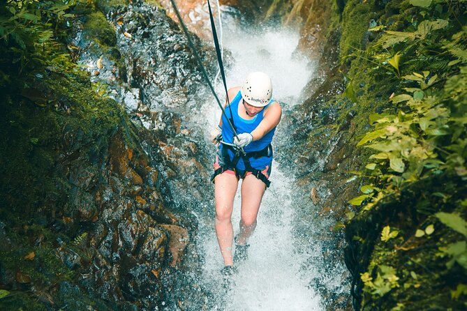 Canyoning in the Lost Canyon, Costa Rica - Exploring the Lost Canyon