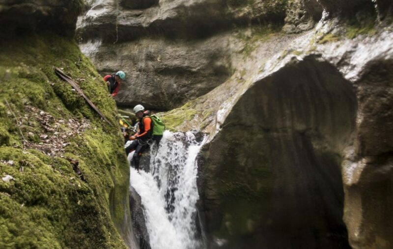 Canyoning Tour - the Upper Part of Le Furon: Vercors - Grenoble - Navigating the Aquatic Canyon