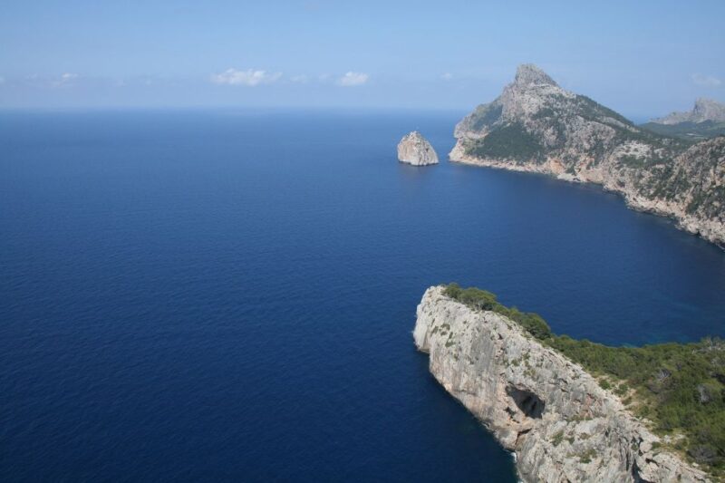 Cap De Formentor: Market, Beach, and Alcudia Tour - Exploring Alcudia Town