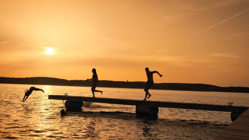 Cape Kamenjak: Sunset Kayak/SUP Wine Tour - What to Bring