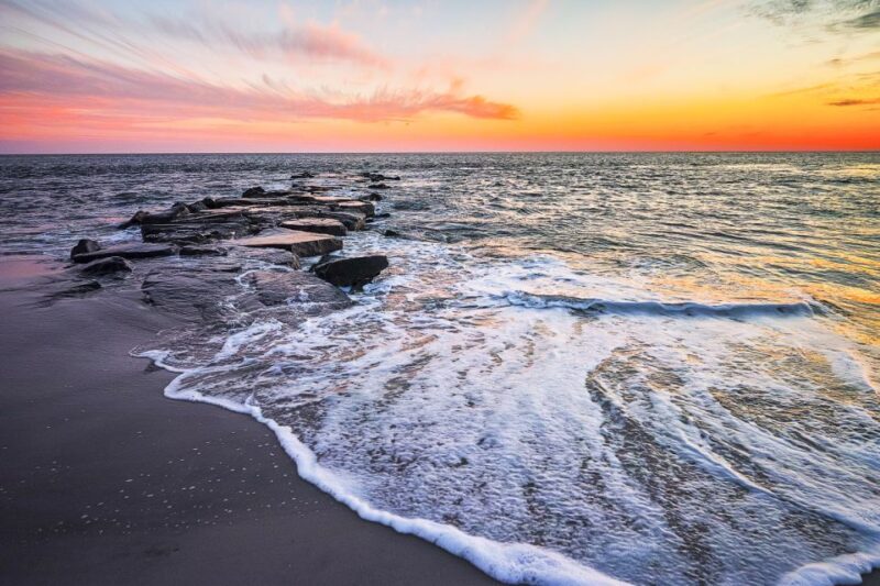 Cape May: Sunset Dinner Cruise on the Spirit of Cape May - Key Points