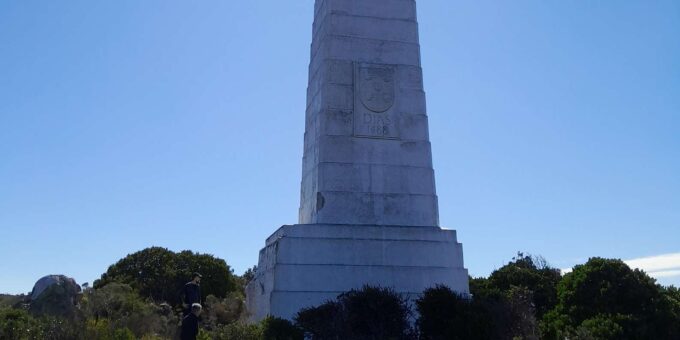 Cape Town: CAPE OF GOOD HOPE AND PENGUIN TOUR (PRIVATE) - Scenic Drive Through Suburbs
