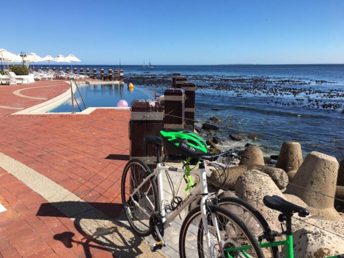 Cape Town Guided City Cycling Heritage Tour - Private Tour - Exploring Historical Sites and Art Gallery