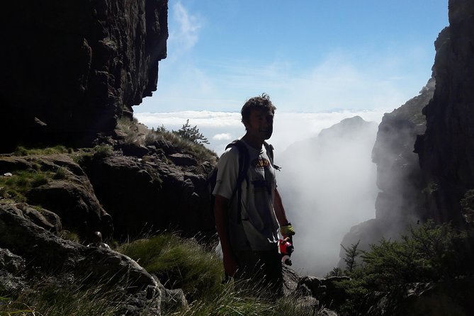 Cape Town Hike Table Mountain Sunrise via Platteklip Gorge - Knowledgeable Guide and Safety