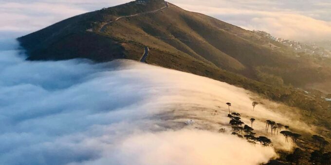 Cape Town: Lions Head Guided Hike With Mountain Goat Guides - Knowledgeable Local Guide Insights