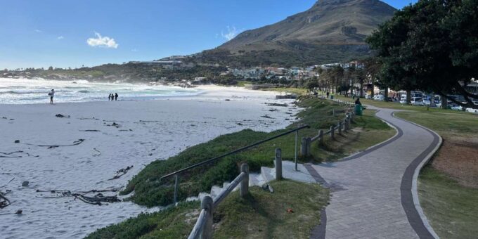 Cape Town Private World of Birds Tour With Over 3000 Birds - Constantia Winelands Tour