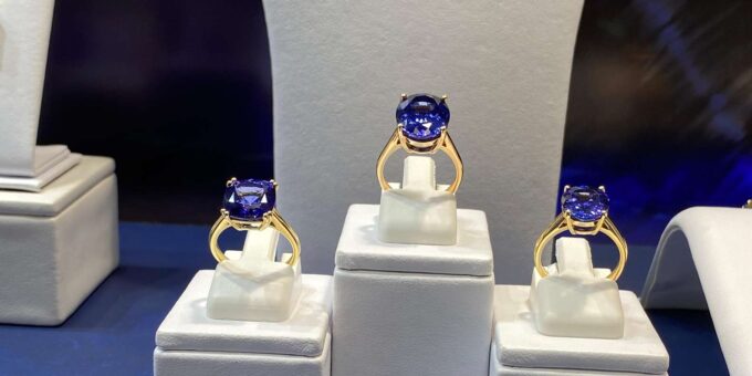 Cape Town Retail and Diamond Workshop Private Tour - Free Cancellation