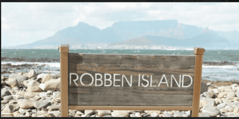 Cape Town: Robben Island and Two Oceans Aquarium Day Tour - Historical Significance