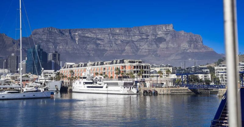 Cape Town: Robben Island, Bo-Kaap & Table Mountain Tour - Robben Island Experience