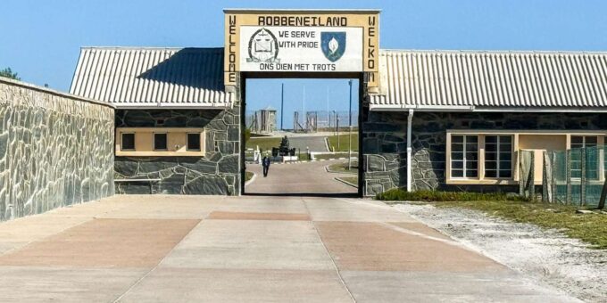 Cape Town: Robben Island, Bo-Kaap & Table Mountain Tour - Important Considerations