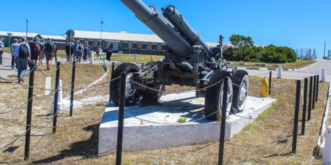 Cape Town: Robben Island Ferry Ticket & Guided Tour - Guided Tour Experiences