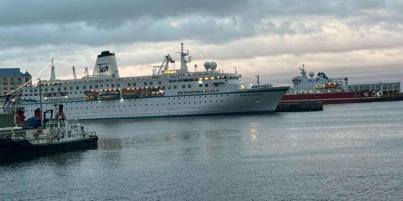 Cape Town: Robben Island Guided History Sightseeing Day Tour - Scenic Ferry Ride Across the Ocean