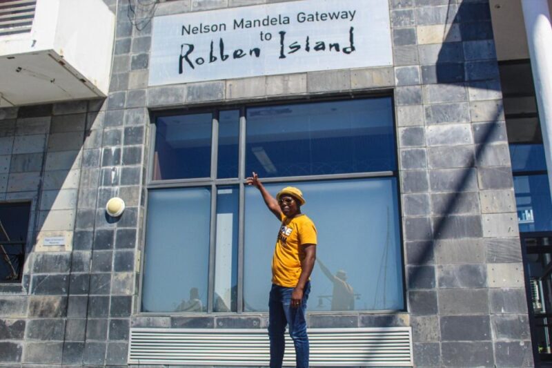 Cape Town: Robben Island Museum Including Ferry Ticket - Itinerary Details