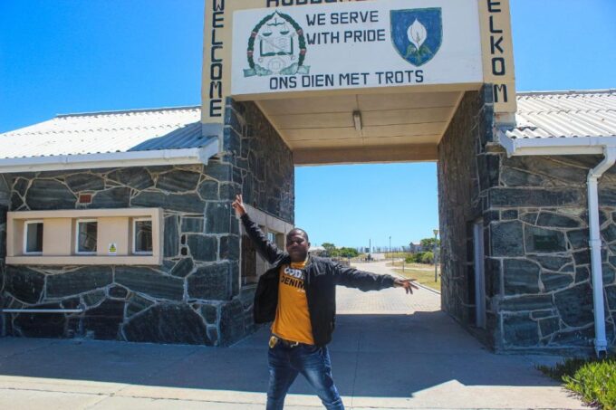 Cape Town: Robben Island Museum Including Ferry Ticket - Booking and Cancellation Policy