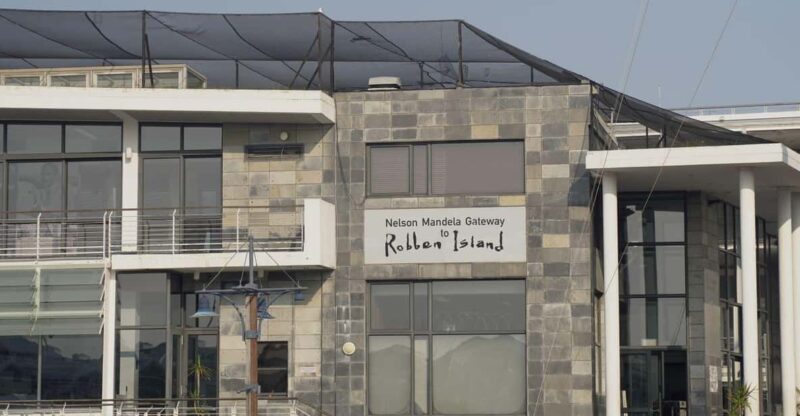 Cape Town: Robben Island Museum Tour With Ferry Ride - Key Points