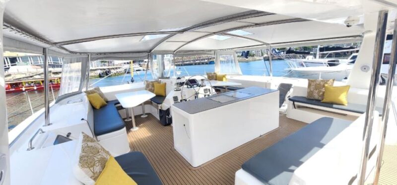 Cape Town: V&A Waterfront Champagne Cruise - Convenient Meeting Point
