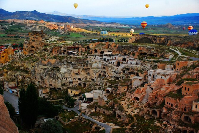 Cappadocia 2 Days Group Tour - Visiting Uchisar
