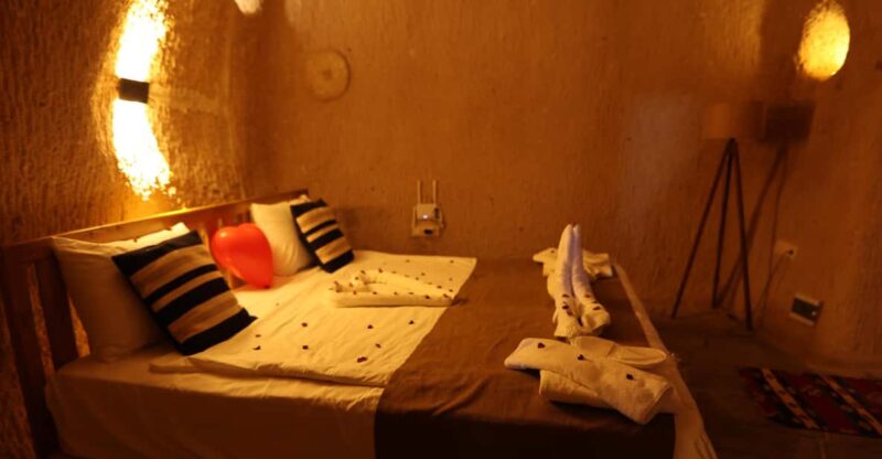 Cappadocia: Honeymoon Package Tour+Red Tour+Hotels+Transfers - Key Points