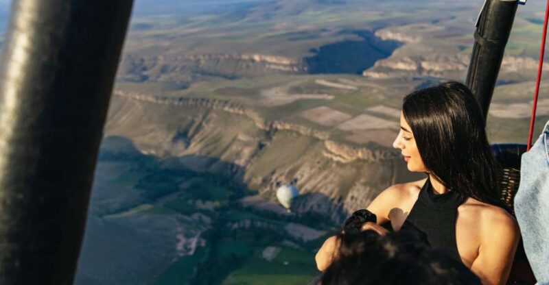 Cappadocia: Hot Air Balloon Flight and Private Red Tour - Ceramics Workshop in Avanos
