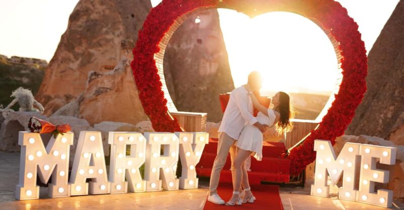 Cappadocia Proposal: Sunrise Balloon or Sunset - Key Points