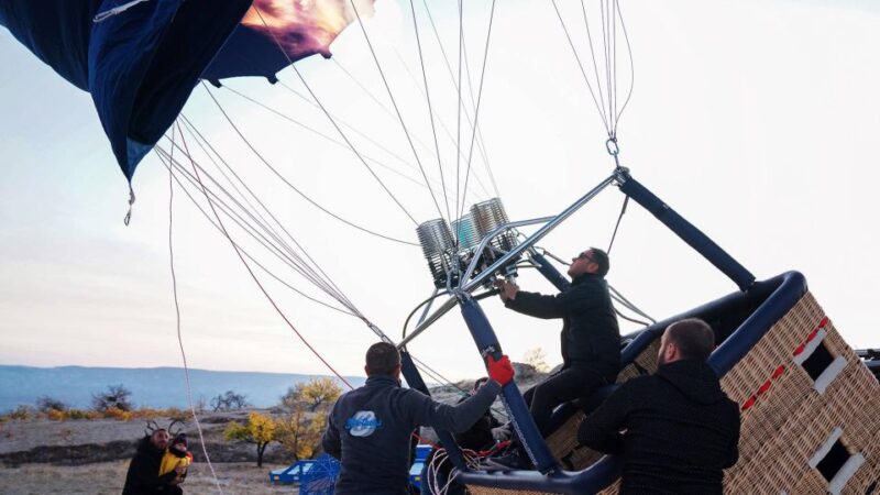 Cappadocia: Sunrise Hot Air Balloon Flight in Göreme - Key Points