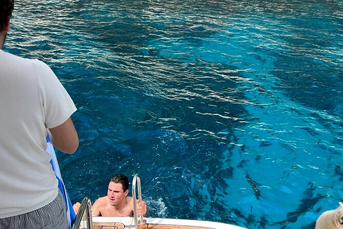 Capri All Inclusive Boat Tour + City Visit - Group Size and Minimum Participants