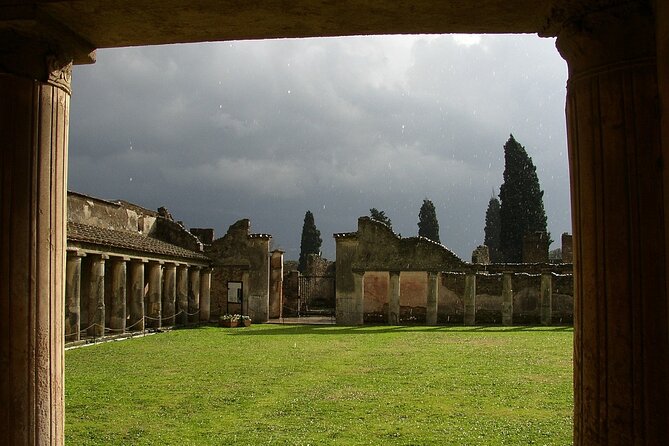 Capri, Blue Grotto, Sorrento and Pompeii From Rome - Touring Pompeii