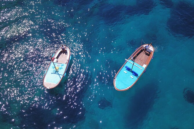 Capri Boat Tour in 3 Hours - Onboard Amenities and Experiences
