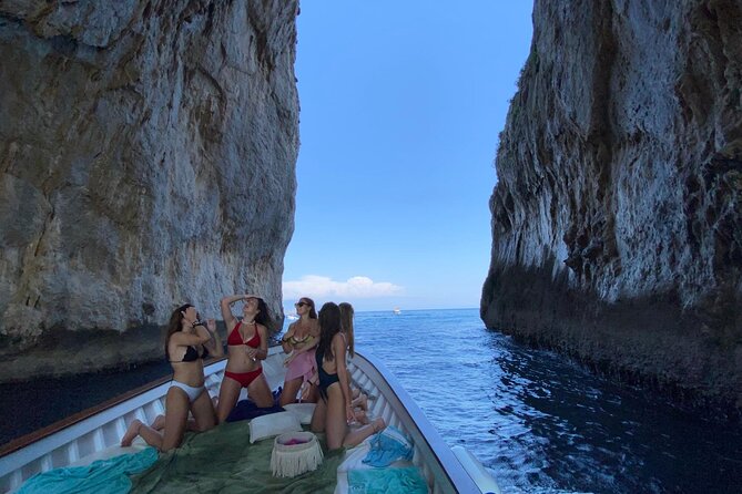 Capri Boat Tour: Living the Sweet Life - Meeting and Pickup