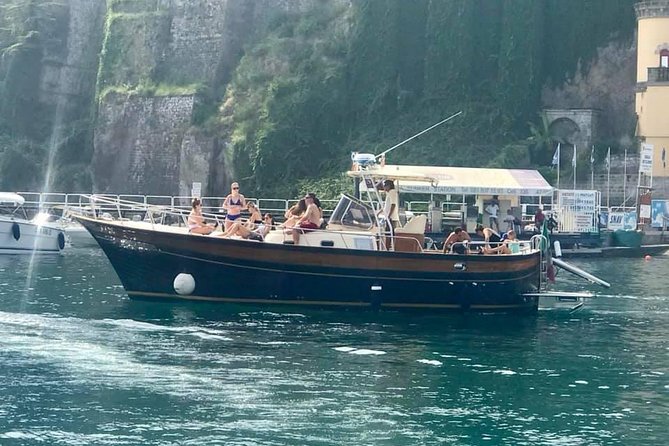 Capri Cruise Small Group From Sorrento - Schedule and Policies