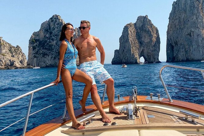 Capri: Discover the Beauties of the Island Aboard a Luxury Boat! - Tour Highlights