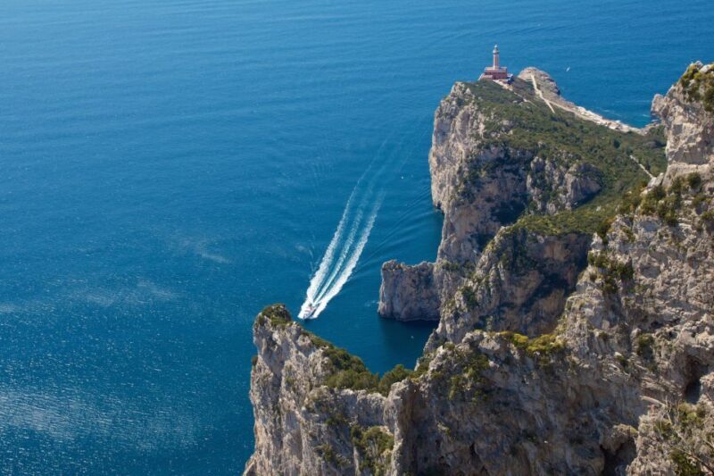 Capri: Guided Island Highlights Boat Tour - What to Expect on Your Tour