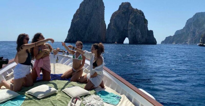 Capri: Island and Grottos Boat Cruise With Snacks and Drinks - Experience Highlights