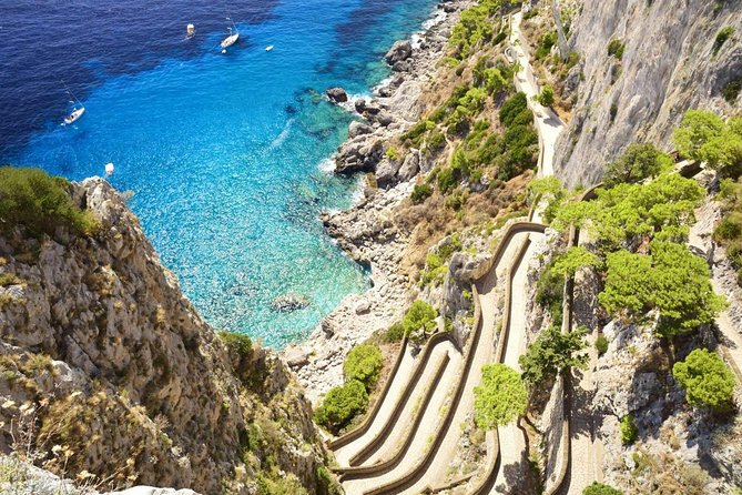 Capri Island & Blue Grotto Small Group Boat Tour From Positano - Marveling at the Blue Grotto