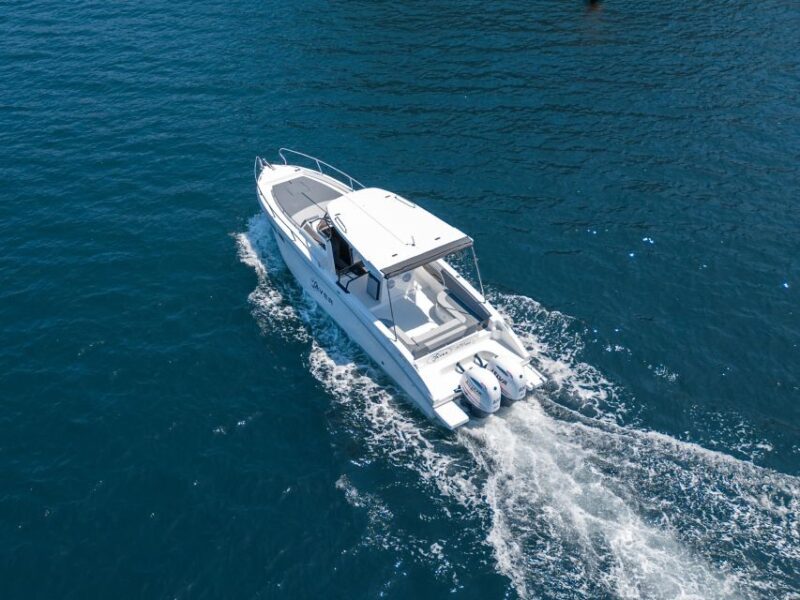 CAPRI-POSITANO FULL DAY PRIVATE BOAT TOUR ON SAVER HARD TOP - Key Points
