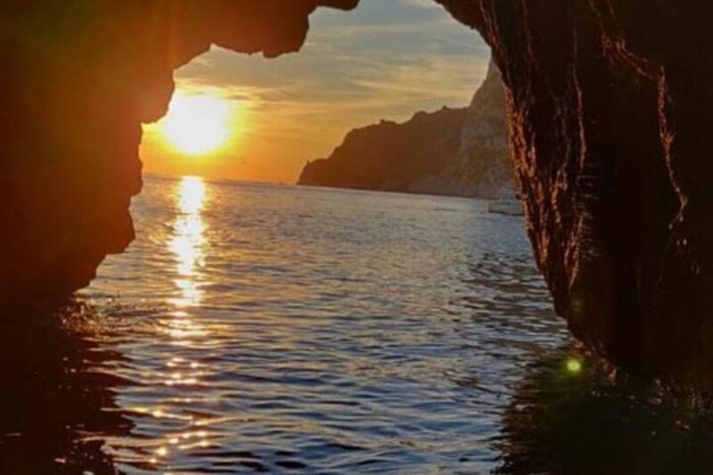 Capri Private Boat Tour at Sunset From Capri (2 Hours) - Meeting Details