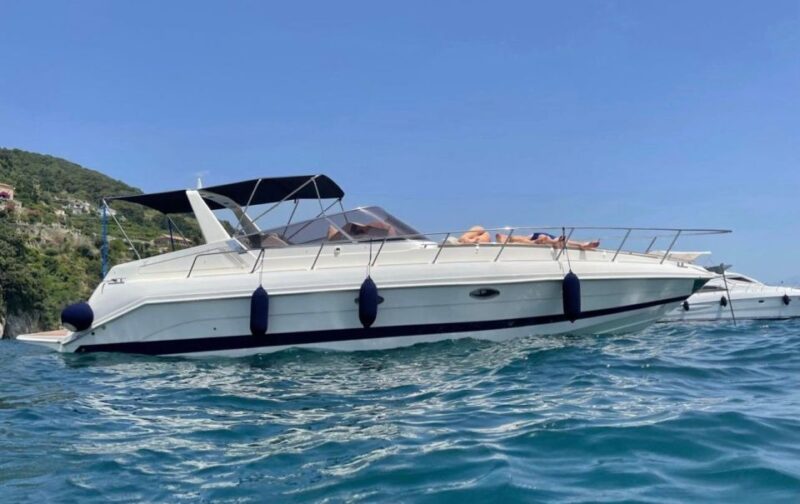 Capri Private Boat Tour With Aperitif - Key Points