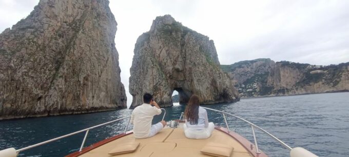 Capri: Private Boat Tour With Skipper - Discover Capris Beauty