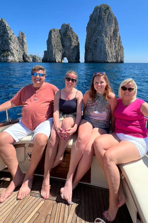 Capri: Small Group Boat Tour With Limoncello and Snacks - Highlights of the Experience