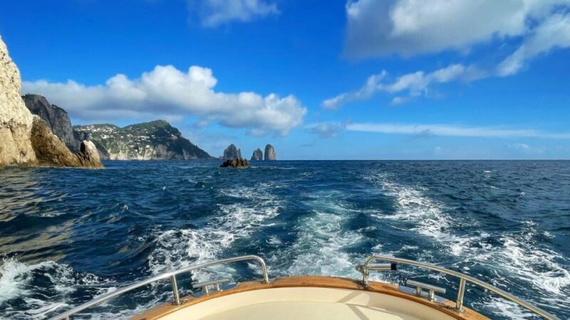 Capri Top: Tour With Guide and Tour of the Island by Sea - Guided Exploration