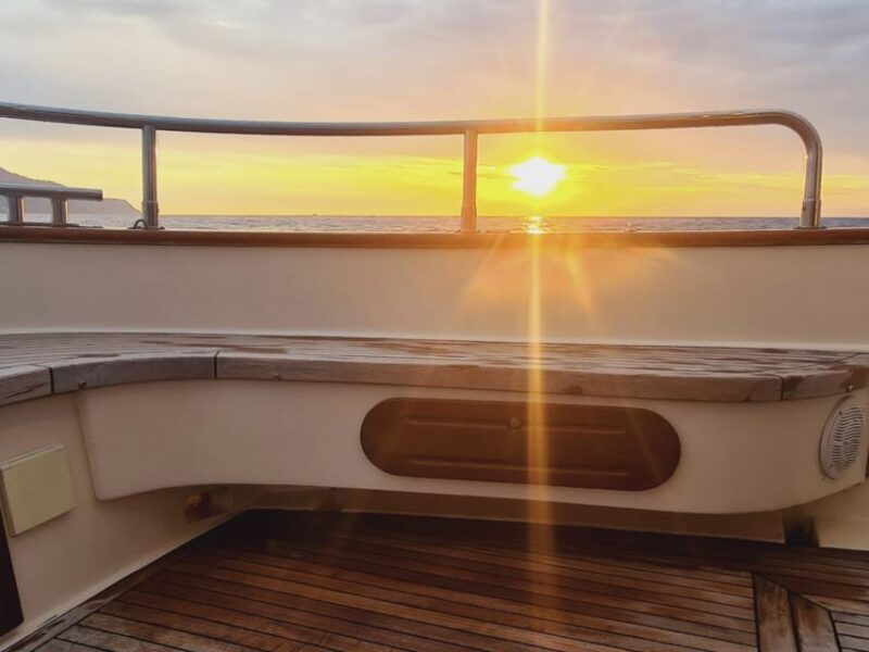 Capri: Tour of the Island With Caves and Faraglioni - Itinerary and Highlights