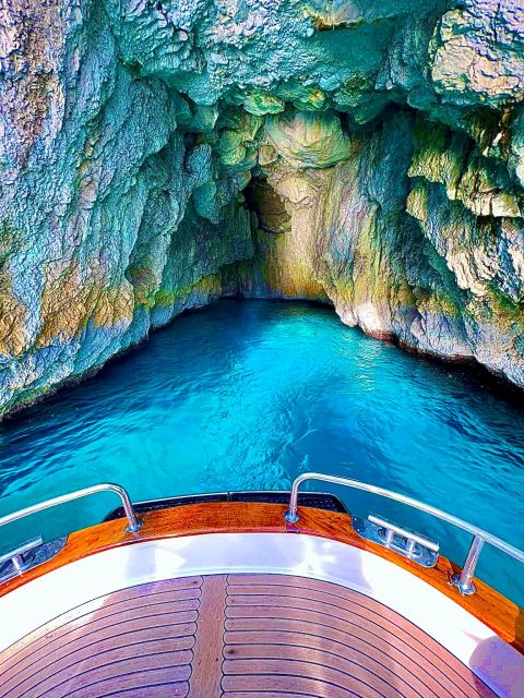 Capri: Tour of the Island With Caves and Faraglioni - Customer Feedback