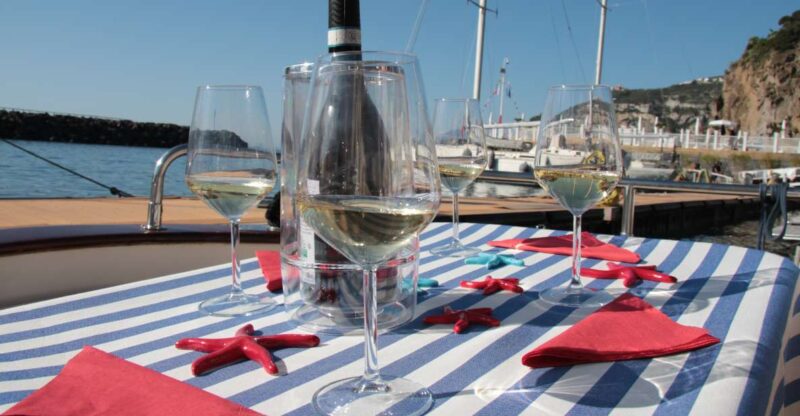 Capri Tour With the Iconic Gozzo Sorrentino - Itinerary Highlights